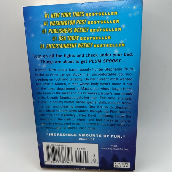 Plum Spooky by Janet EVANOVICH - Picture 2 of 6